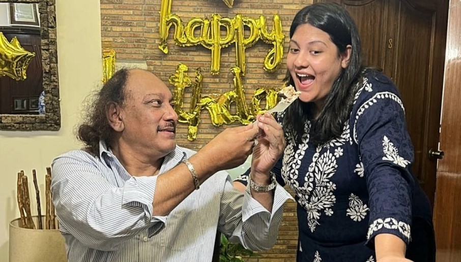 জমি বিক্রি করেও মেয়েকে বাঁচাতে লড়ছেন কারিনার বাবা কায়সার হামিদ